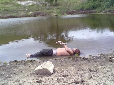 38 yo tranny floater 07.jpg