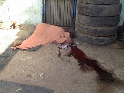 25-20yo-20-28approx-29-20man-20killed-20with-20a-20stone-2006.jpg