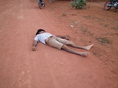 male-20corpse-20found-20on-20road-2001.jpg