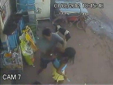woman%20stabbed%20cctv%20%284%29.jpg
