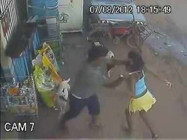 woman%20stabbed%20cctv%20%285%29.jpg