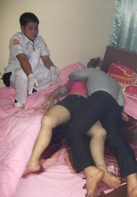 lovers-killed-bed-00.jpg