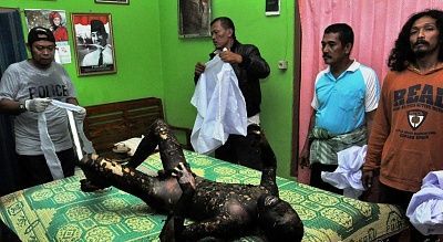 lovelydisgrace.com-man-sets-himself-fire-over-divorce.jpg
