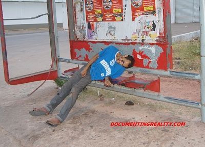 busstop1.jpg