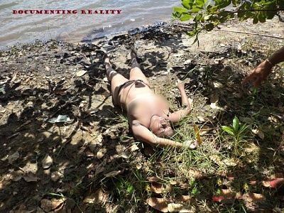naked-20on-20beach-20-284-29.jpg