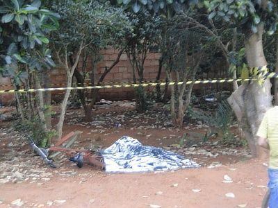 35-40-20yo-20woman-20stabbed-2001.jpg