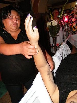female-20lawyer-20hanged-20herself-2002.jpg