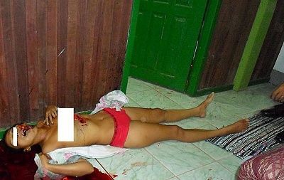 shot-20his-20wife-20and-20mother-2002.jpg