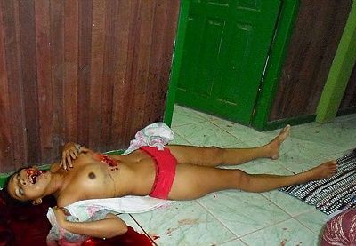 shot-20his-20wife-20and-20mother-2003.jpg