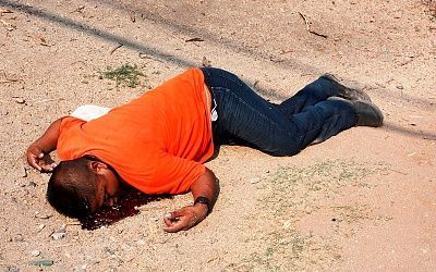 woman-20and-20three-20men-20shot-2004.jpg