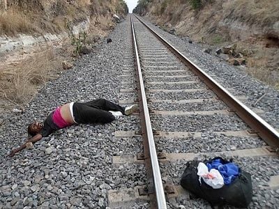 28-20yo-20-28approx-29-20woman-20fell-20off-20a-20train-2001.jpg