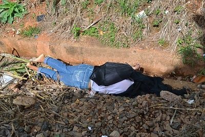 45-50-20yo-20woman-20jumped-20out-20from-20bridge-2002.jpg