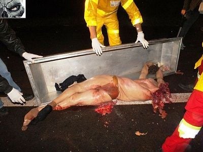 splattered-20naked-20dude-20cock-20exposed-20-288-29.jpg
