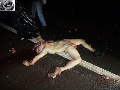 splattered-20naked-20dude-20cock-20exposed-20-2821-29.jpg