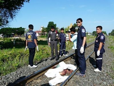 dead-20on-20tracks-20-283-29.jpg
