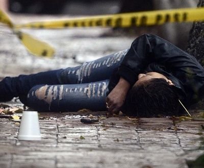 20-25-20yo-20woman-20shot-20in-20the-20head-2001.jpg