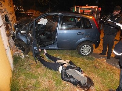 19-20yo-20woman-20crashe-20into-20a-20wall-2009.jpg