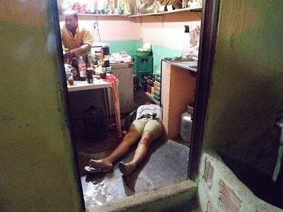 44-20yo-20woman-20shot-20in-20a-20bar-2001.jpg