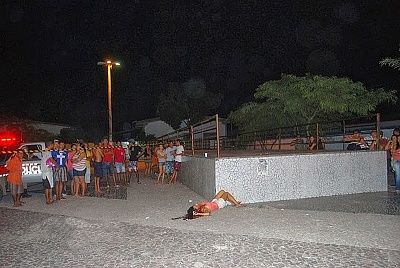 16-20yo-20girl-20executed-2013.jpg