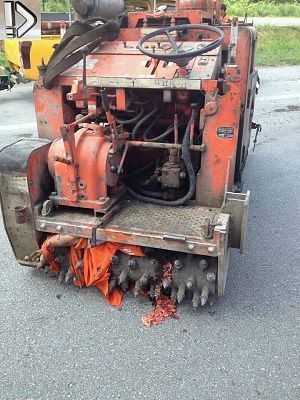 worker-20crushe-20din-20machinery-20-285-29.jpg