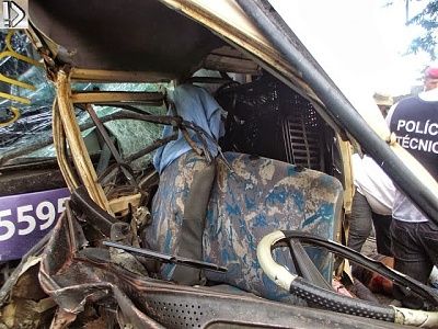 dead-20under-20camper-20an-20-287-29.jpg