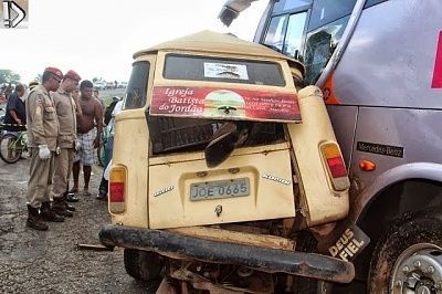 dead-20under-20camper-20an-20-2812-29.jpg