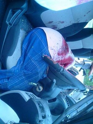 husband-20and-20wife-20shot-20in-20car-20-282-29.jpg