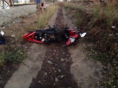 biker-20on-20tracks-20-282-29.jpg