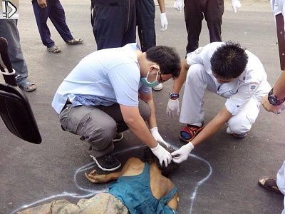 old-20lady-20dead-20in-20road-20-282-29.jpg
