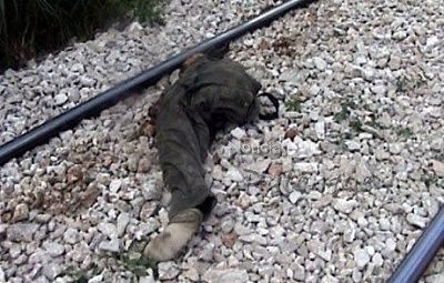 man_train_cut_half_003.jpg