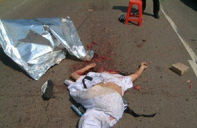 crushed_in_traffic_accident_002.jpg