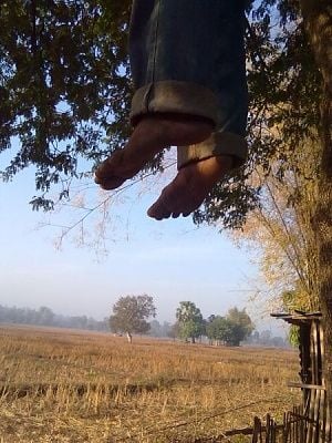 lovelydisgrace.com-hanged-boy-1.jpg