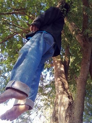 lovelydisgrace.com-hanged-boy-4.jpg