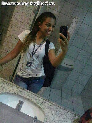 documenting-20reality-20hanged-20girl-201.jpg