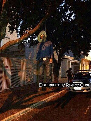 documentingreality.com-20-20cowboy-20kills-20himself-201.jpg
