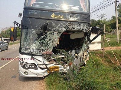 bus1.jpg