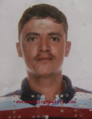 waiter1.jpg