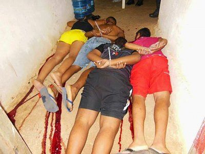 15-20yo-20girl-20and-20three-20men-2001.jpg