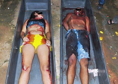 15-20yo-20girl-20and-20three-20men-2006.jpg