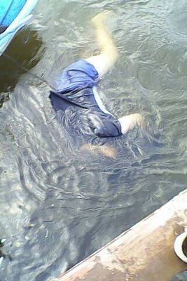 female-20floater-2001.jpg