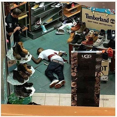 liveleak-dot-com-679_1450990031-northlakemall_1450990132.jpg