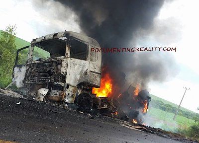 carreta-fogo.jpg