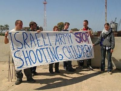 1.rachel-corrie-fellow-ism-members-rachel-very-right-..jpg