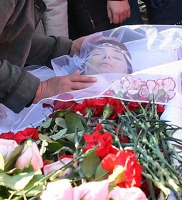 dead-girl-2.jpg