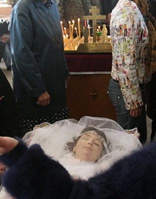 dead-girl-3.jpg
