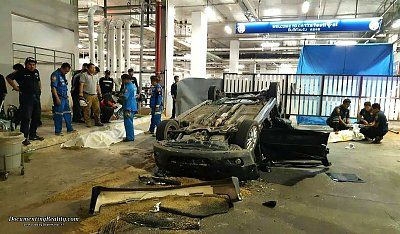 2-women-dead-car-reverses-5-stories-out-shopping-mall-parking-lot-12b-hat-yai-th-mar-2-17.jpg