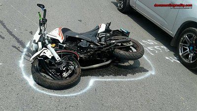 motorcyclist-swipes-car-goes-airborne-hits-front-pickup-truck-2-saraburi-th-mar-26-17.jpg