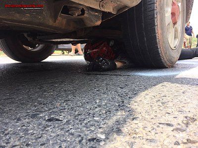motorcyclist-swipes-car-goes-airborne-hits-front-pickup-truck-8-saraburi-th-mar-26-17.jpg