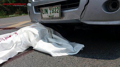 motorcyclist-swipes-car-goes-airborne-hits-front-pickup-truck-10-saraburi-th-mar-26-17.jpg