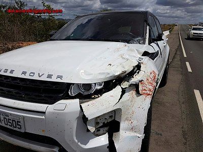 man-hit-crossing-road-body-cut-half-2-caruaru-br-apr12-17.jpg